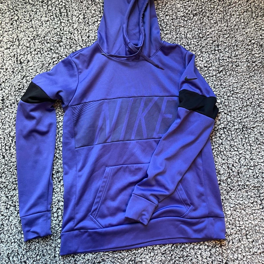 Womens medium Nike dri fit sweatshirt